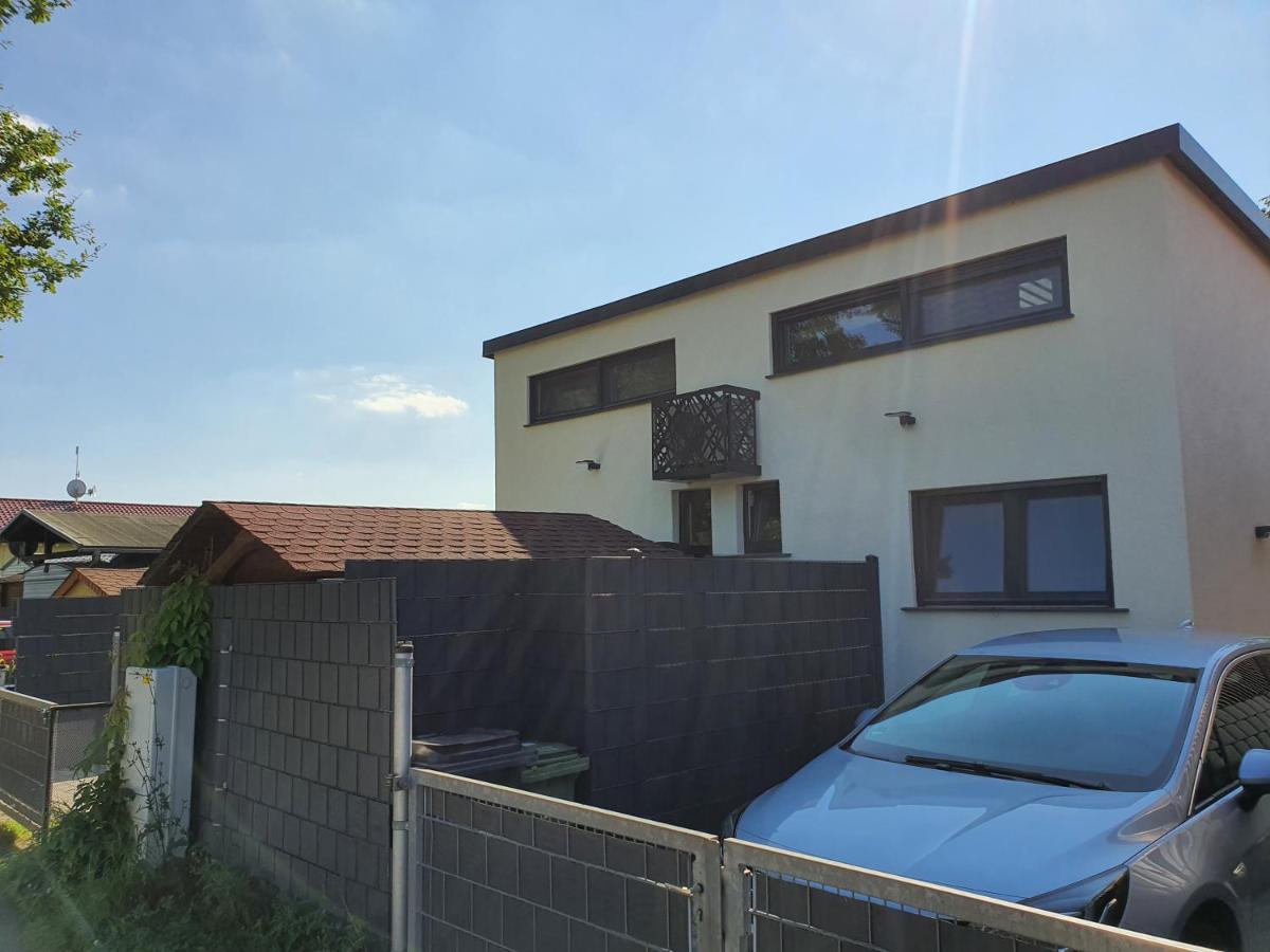 Ferienhaus am See-2 Hungen Exterior foto